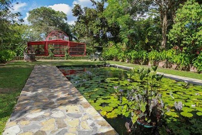 Caguas Cultural Day Trip from San Juan Including Botanical Garden and Lunch - Route del Corazón Criollo: A Guided Walk Through Town Landmarks