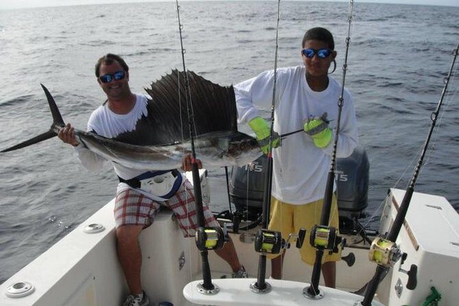 Deep Sea Fishing Private Boat Charter in San Juan - Meeting your crew on a charter built for anglers