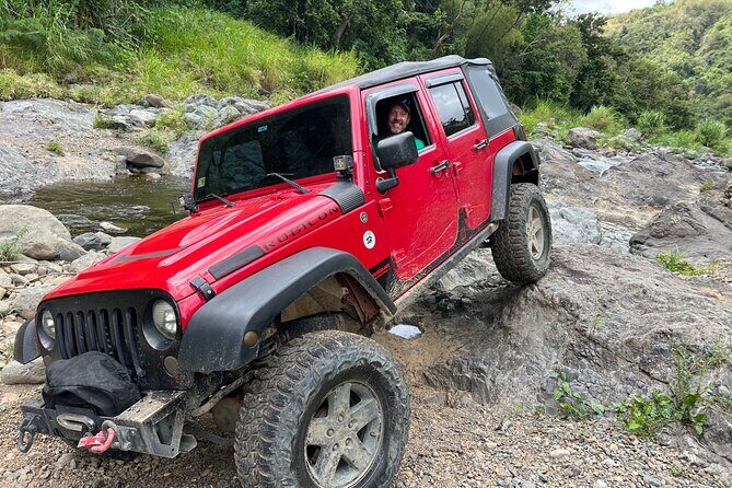 Off-Road Jeep Adventure from Carolina - Meet Jorge’s lead-Jeep style: walkie-talkie coaching that keeps you confident