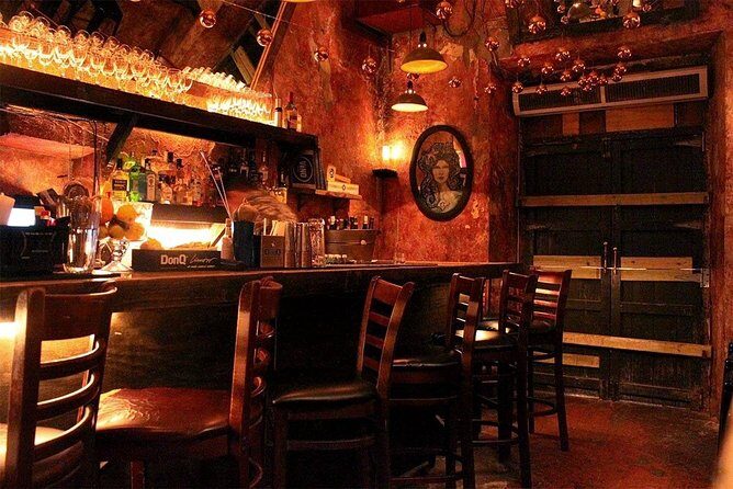 Old San Juan - Bar Hopping Private Tour - The meeting point and the walk-start mindset