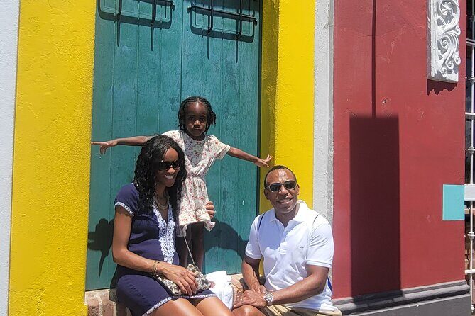Old San Juan Family Fun Tour: Science/History/ Yummy treats - Calle del Cristo: monuments, courtyard energy, and browsing time