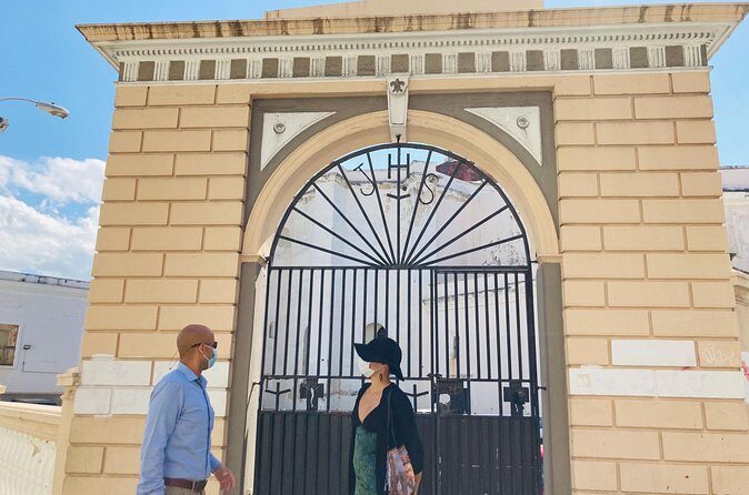 Old San Juan Immersive Walk: History and Culture - Calle San Sebastián and the San Jose Church Corner