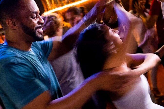 Salsa Dance Class and Nightlife Tour in San Juan - What the group setup feels like in real life