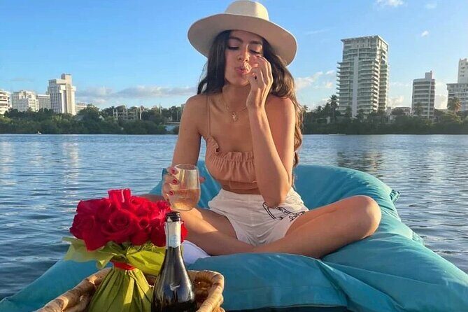 San Juan — Private Floating Picnic Experience in Condado Lagoon - A Rose-Petal Raft in the Heart of Condado Lagoon